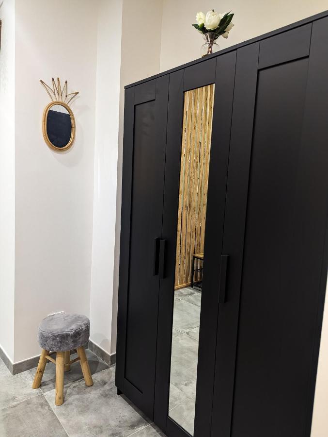 Amari Home Катания Екстериор снимка