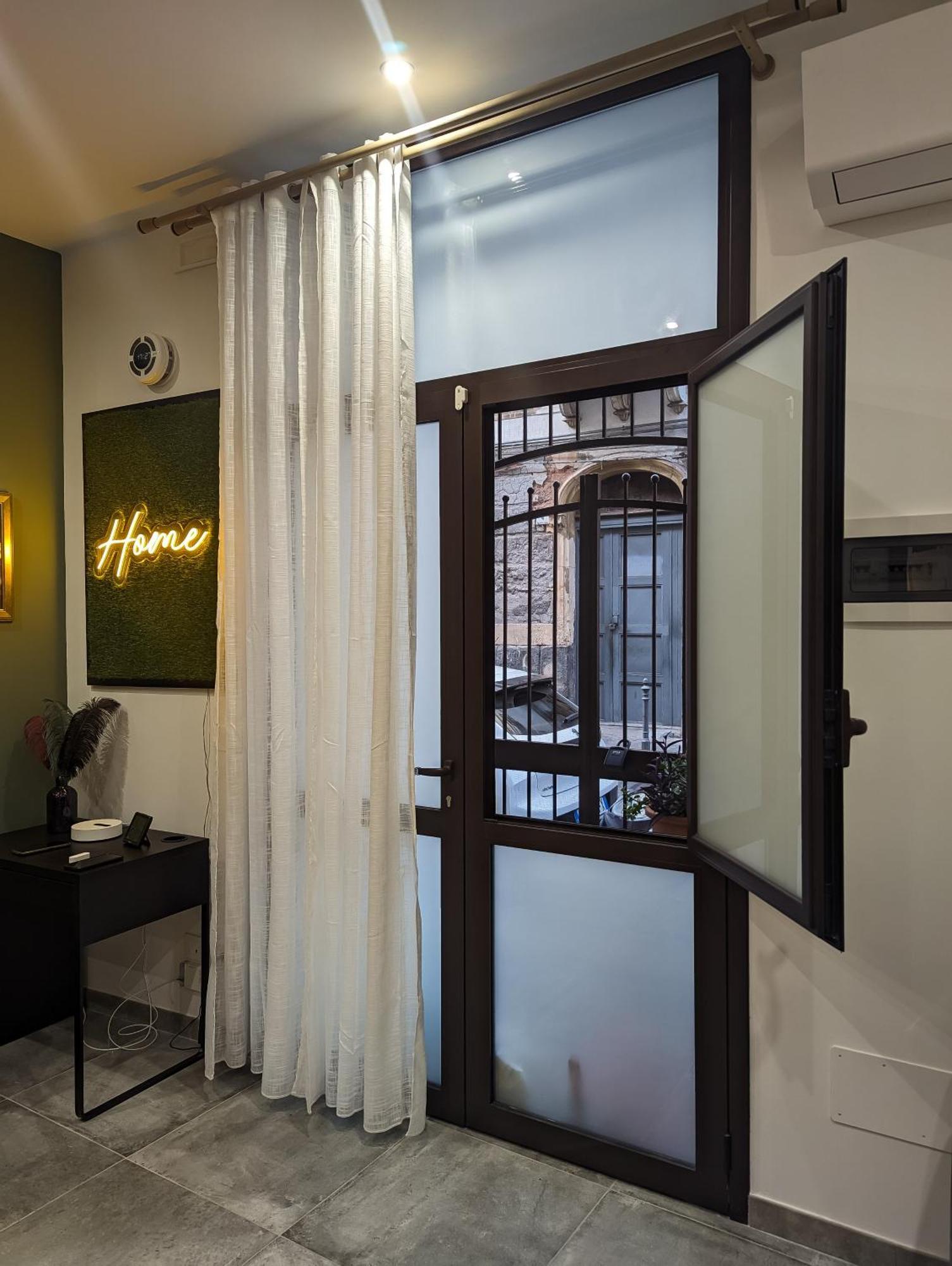 Amari Home Катания Екстериор снимка